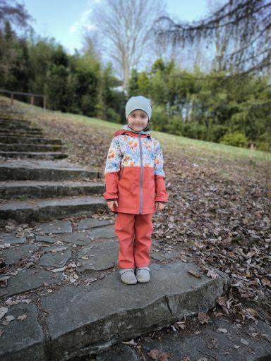 Kinderjacke & Hose